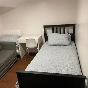 Basemewnt With Private Bathroom 36c Homestay Toronto